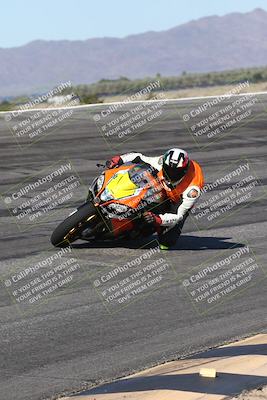 media/Jan-16-2026-CVMA Friday Practice (Fri) [[6f2bf47531]]/4-Racer 3-NRS/Session 3 (Bowl)/